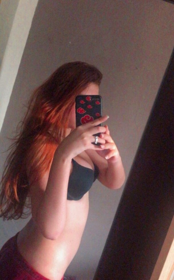 Nicky.Oberlin desnuda #108111003