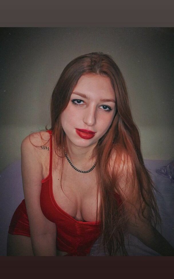 Nicky.Oberlin desnuda #108111009