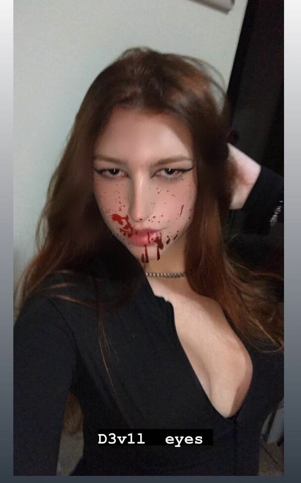 Nicky.Oberlin desnuda #108111022