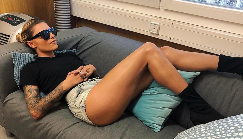 Die kleine notgeile Thomalla Schlampe #93413843