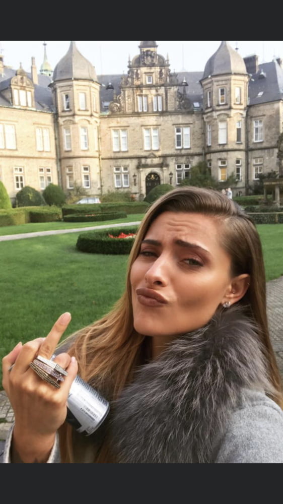 Die kleine notgeile Thomalla Schlampe #93413871