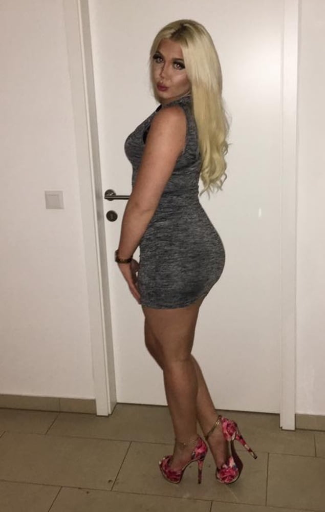 Mamás calientes
 #94182304