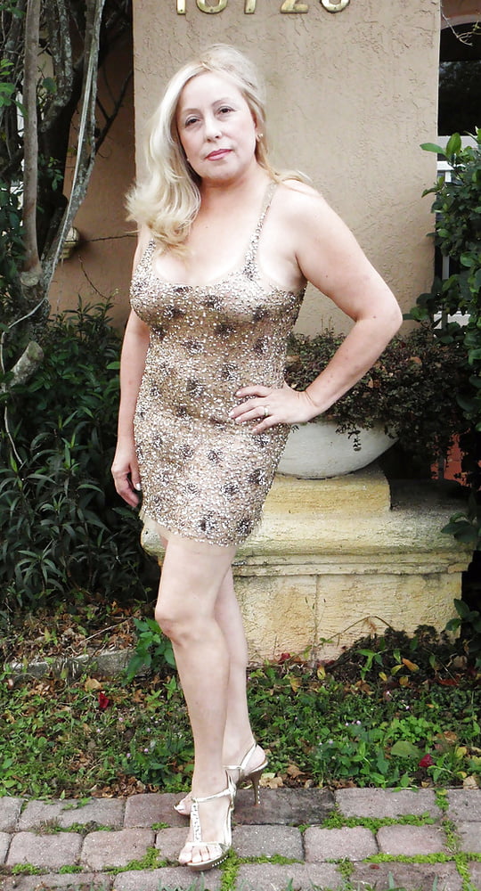 Mujeres mayores
 #102633707