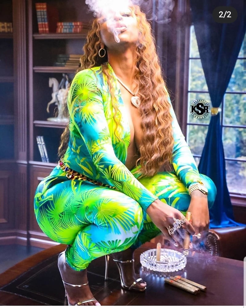 Crimped hair cuties
 #95795842