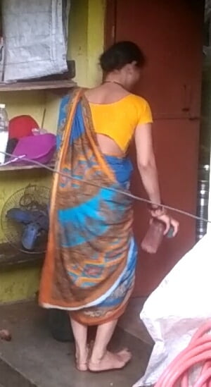 Hot bhabi sieht geil in Saree
 #81067273