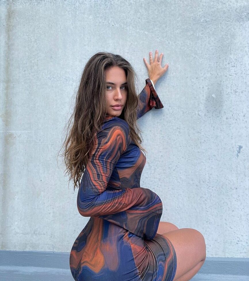 Brit Manuela nackt #107950673