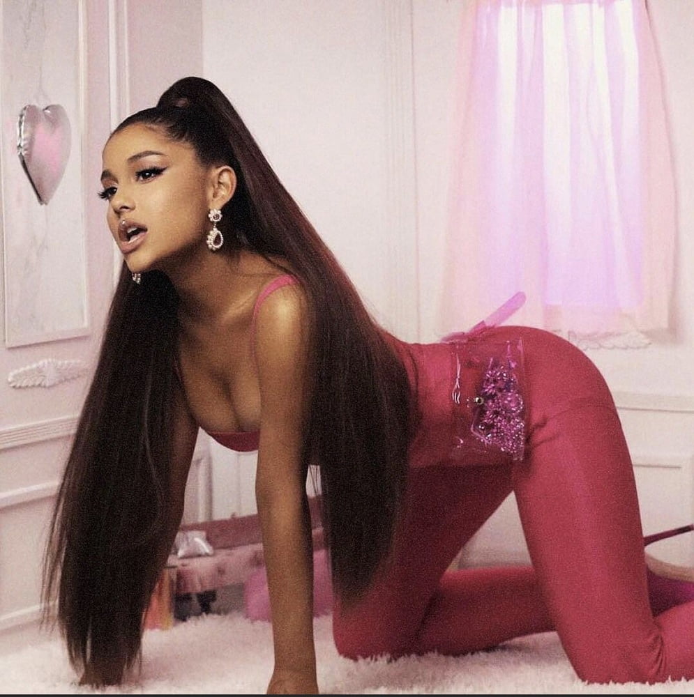 Ariana grande
 #87988290