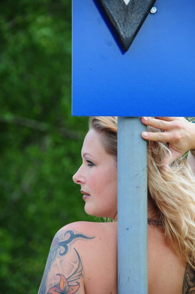 Tetas ..... ella es el distanciamiento social 1.0
 #96086676