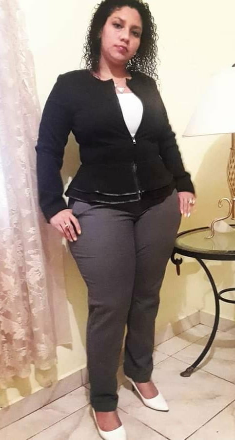 ミス・ディオーサ・エン・パンタロン18
 #106361972