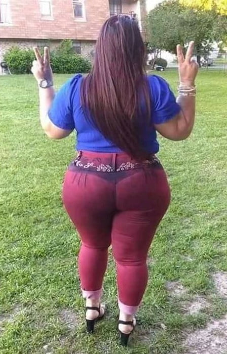 ミス・ディオーサ・エン・パンタロン18
 #106361988