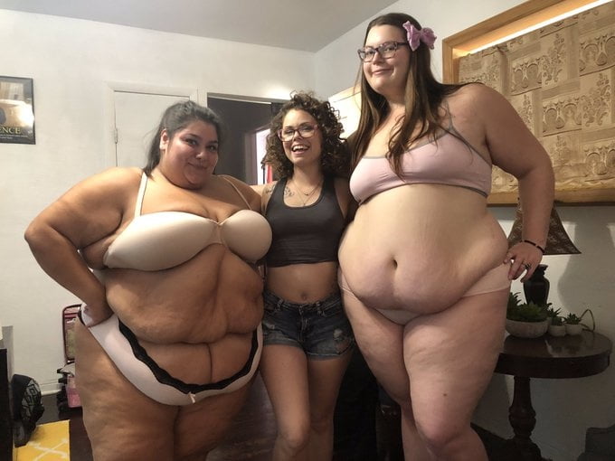 Fat Chicks With Skinny Friends 2 #93885050