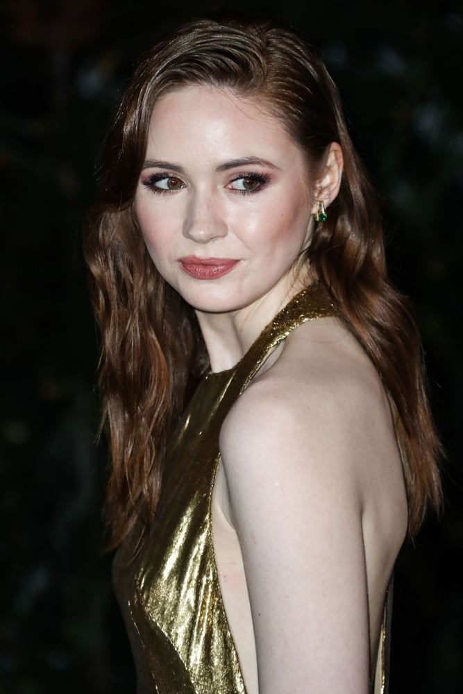 Karen gillan - gold kleid
 #89380543