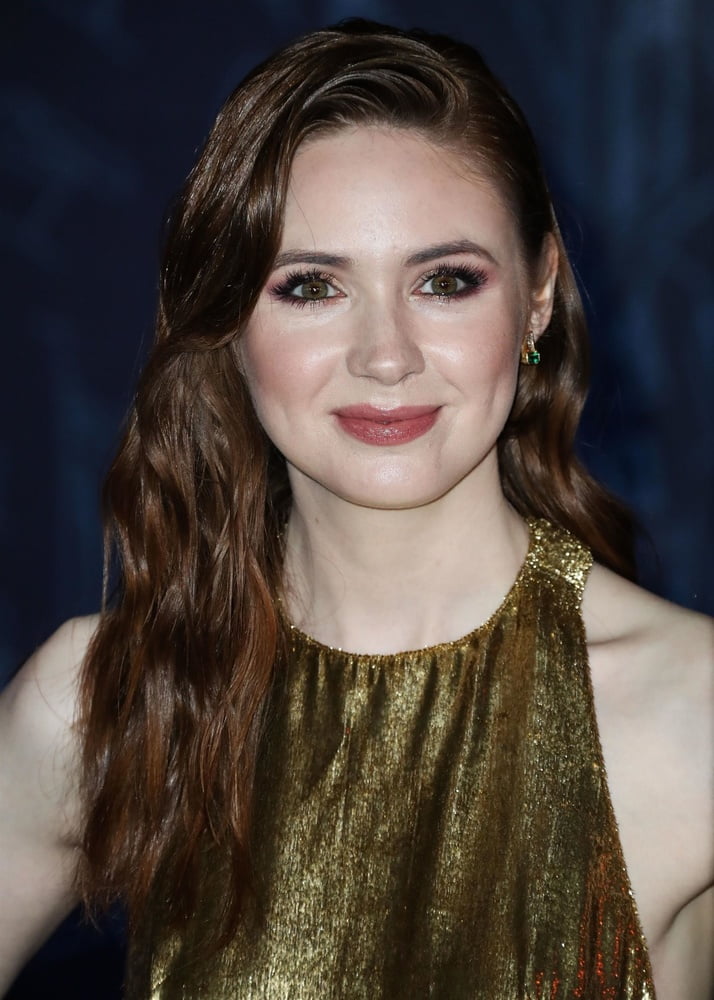 Karen gillan - gold kleid
 #89380555