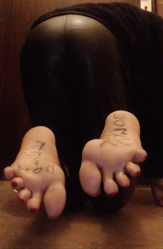 Lindaasian-ts feet for Master DOM_isil #107108674