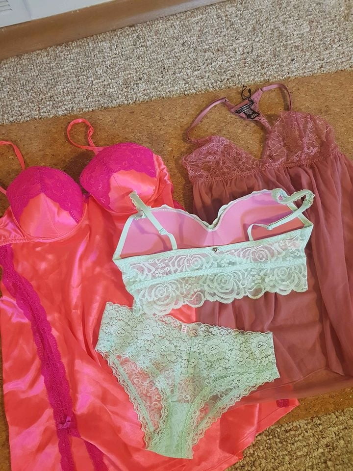 More FB heels and bras #97327244