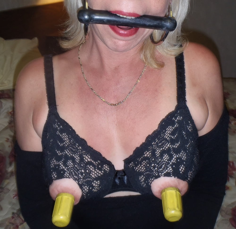 Sostenes y camisas abiertas
 #88845840