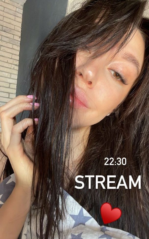 Top Baby ASMR desnuda #109823216