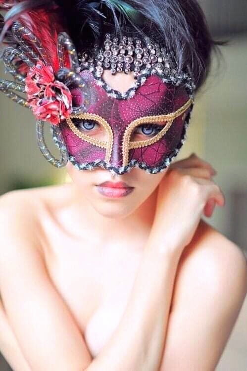 Le Masquerade ... (VM) #105559449