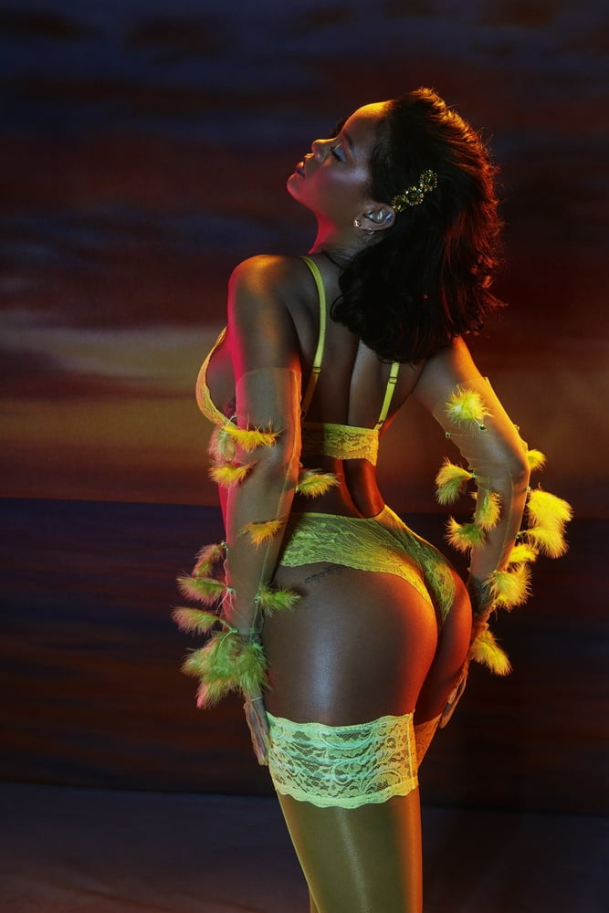 Rihanna #105147360