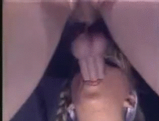 Chicas soplando gifs
 #96378744