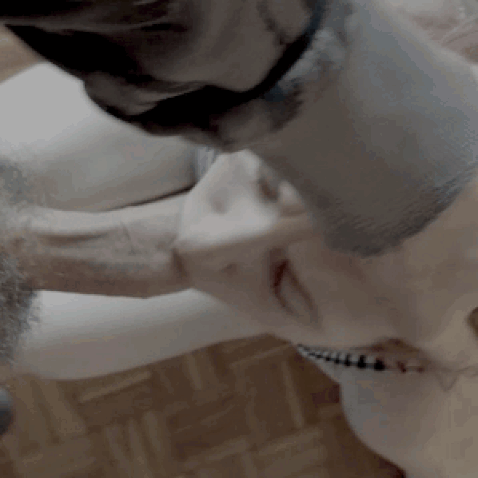 Chicas soplando gifs
 #96378769