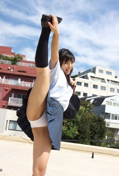 Japanisches Schulmädchen upskirt panty
 #88397116