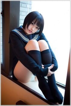 Japanisches Schulmädchen upskirt panty
 #88397128