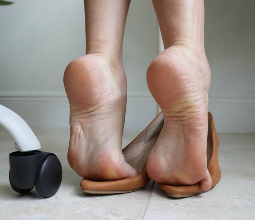 Piedi da sborra 16 #81270587