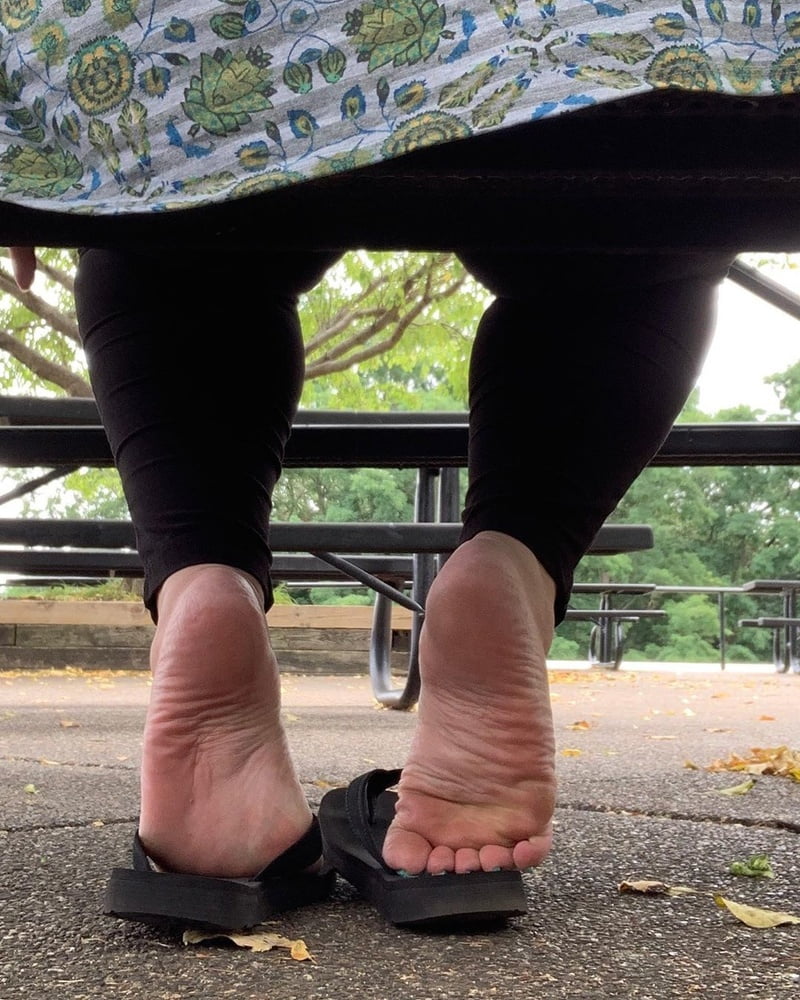 Piedi da sborra 16 #81270860