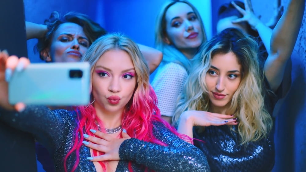 Ece Seckin - Acayip Iyi (2020) #89783970