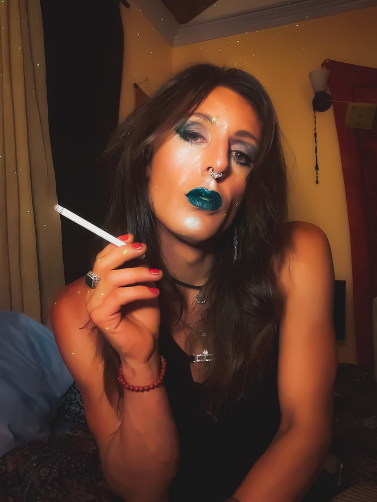 Sexy TS smoking fetish. Femme VS120 menthols #106829919