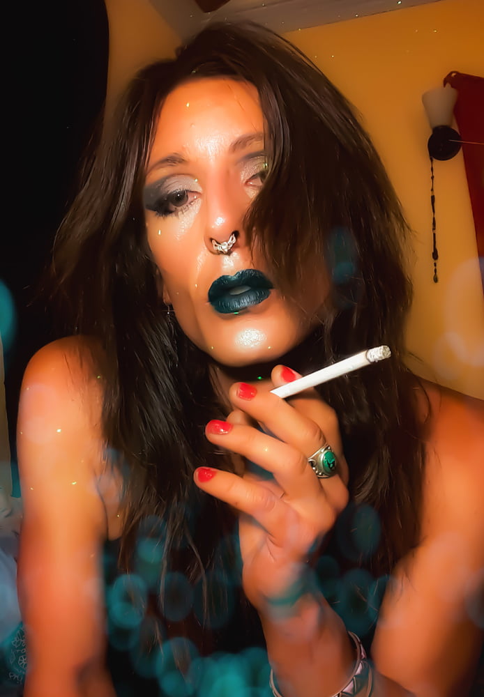 Sexy TS smoking fetish. Femme VS120 menthols #106829921