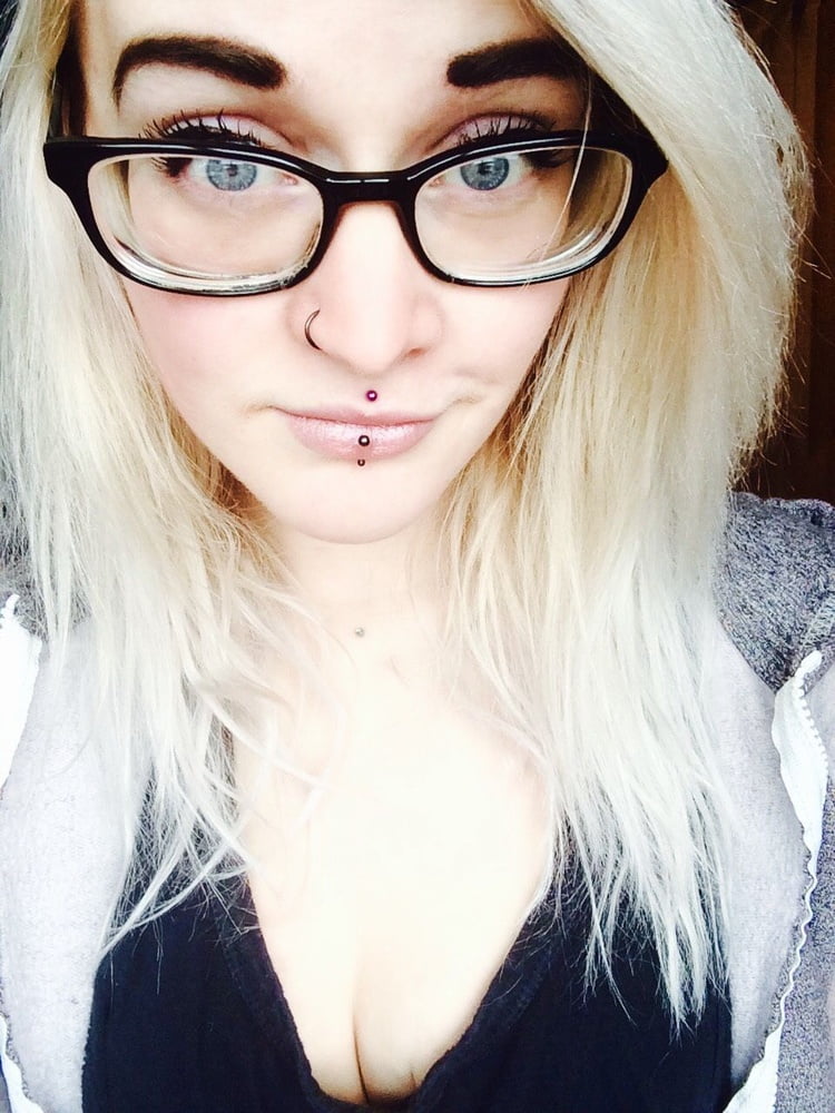 スキニー・タトゥー・ティーン
 #81605427