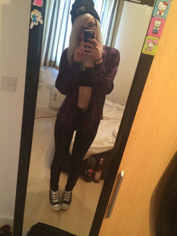 スキニー・タトゥー・ティーン
 #81605527