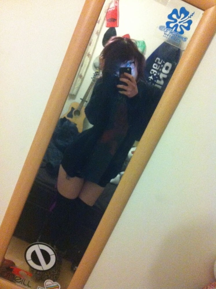 スキニー・タトゥー・ティーン
 #81605539