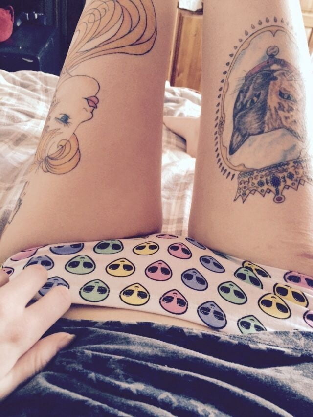 スキニー・タトゥー・ティーン
 #81605552