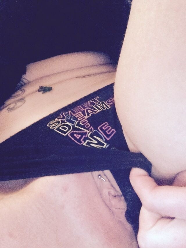 スキニー・タトゥー・ティーン
 #81605659