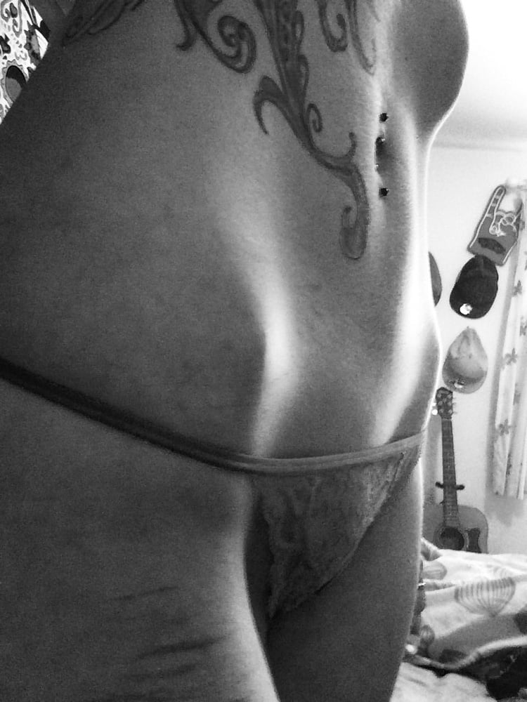 スキニー・タトゥー・ティーン
 #81605677