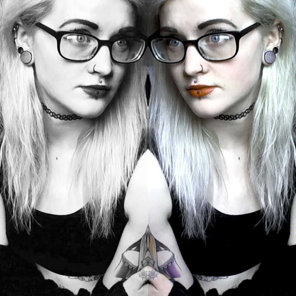 スキニー・タトゥー・ティーン
 #81605699