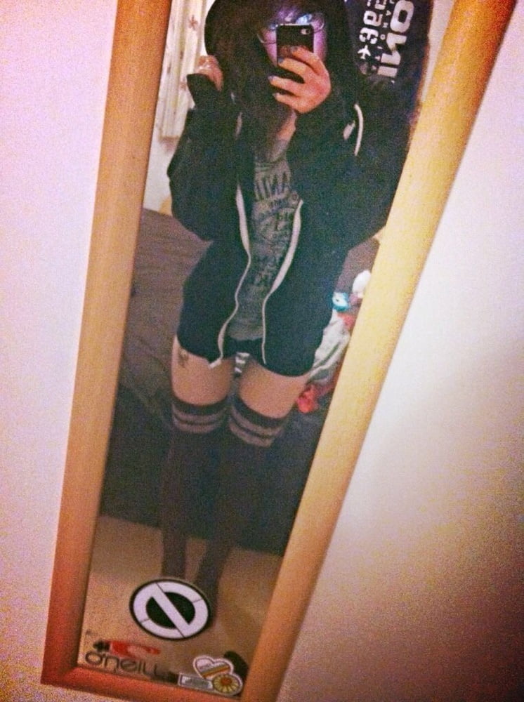 スキニー・タトゥー・ティーン
 #81605732