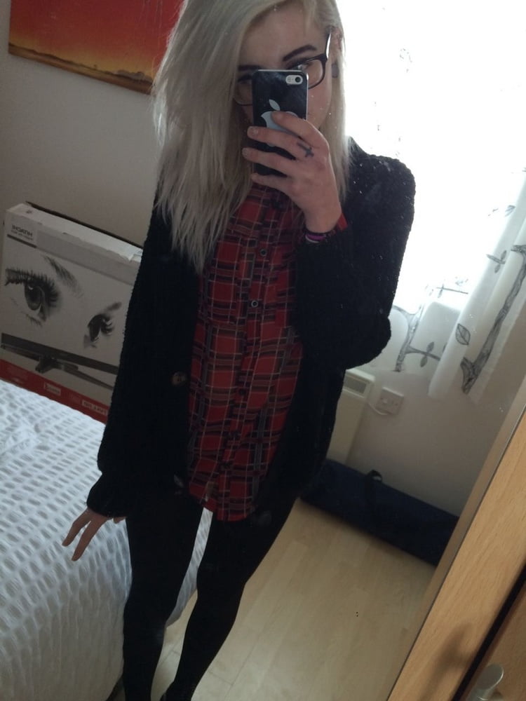 スキニー・タトゥー・ティーン
 #81605753