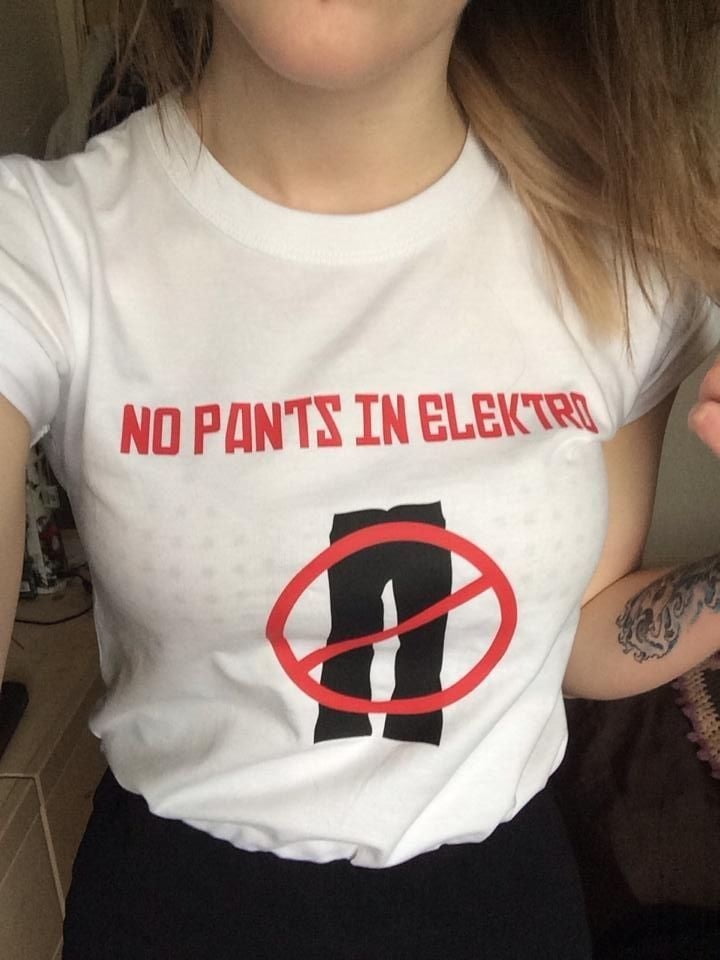 スキニー・タトゥー・ティーン
 #81605811