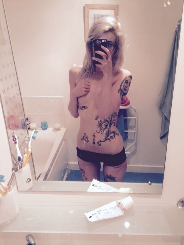 スキニー・タトゥー・ティーン
 #81605841