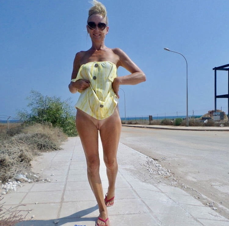 Flip Flop hotties #87815300