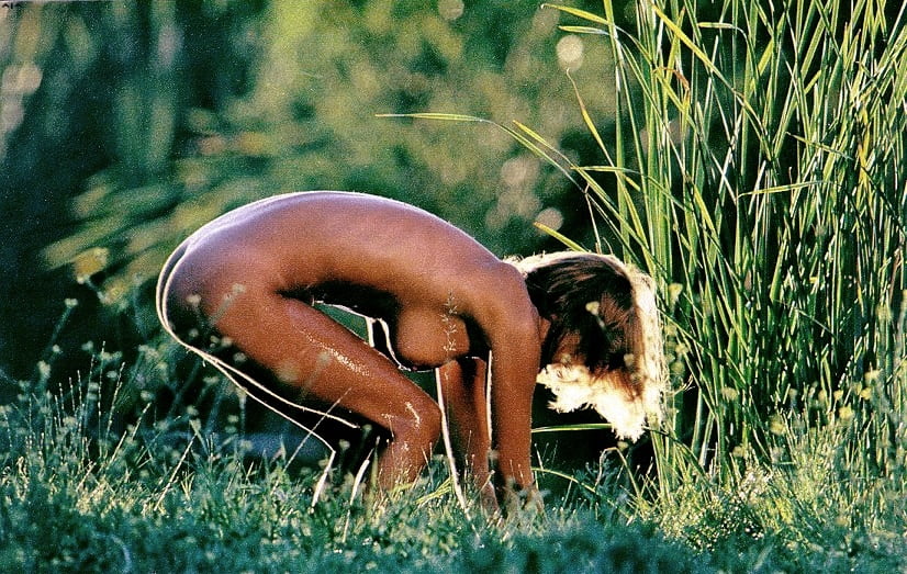 Mujer con plantas - mkx
 #98210052