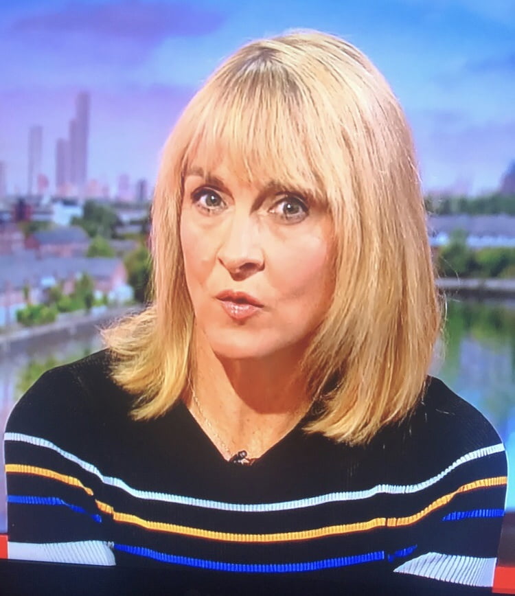 Todays Wank Target..Louise Minchin Showing Off Her Sexy Legs #95657818