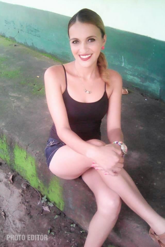 Hermosa mamá flaca
 #79932108