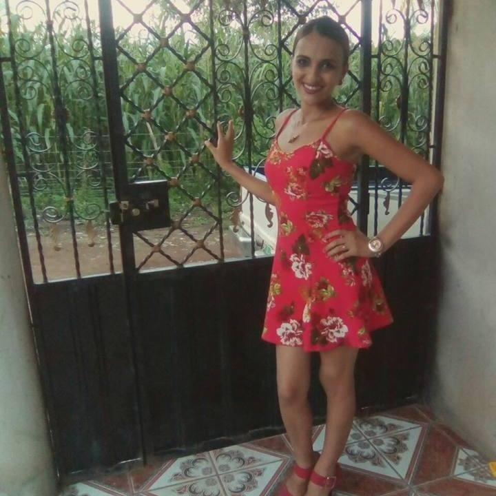 Hermosa mamá flaca
 #79932110