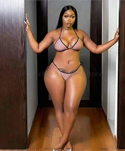Good lawd she's thick
 #81100014