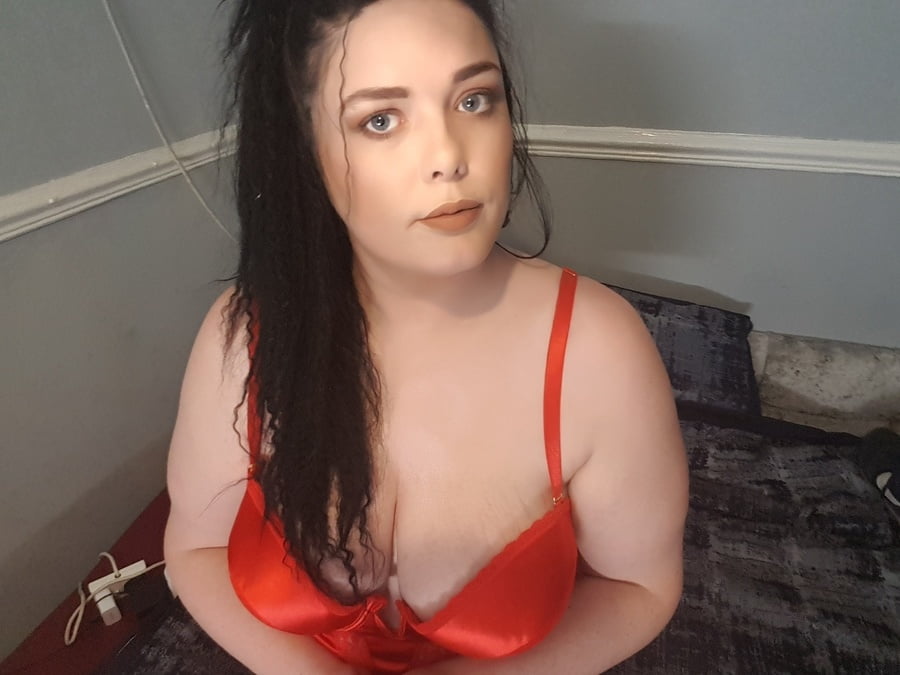 Amber, sexy uk chunky slut
 #88127034